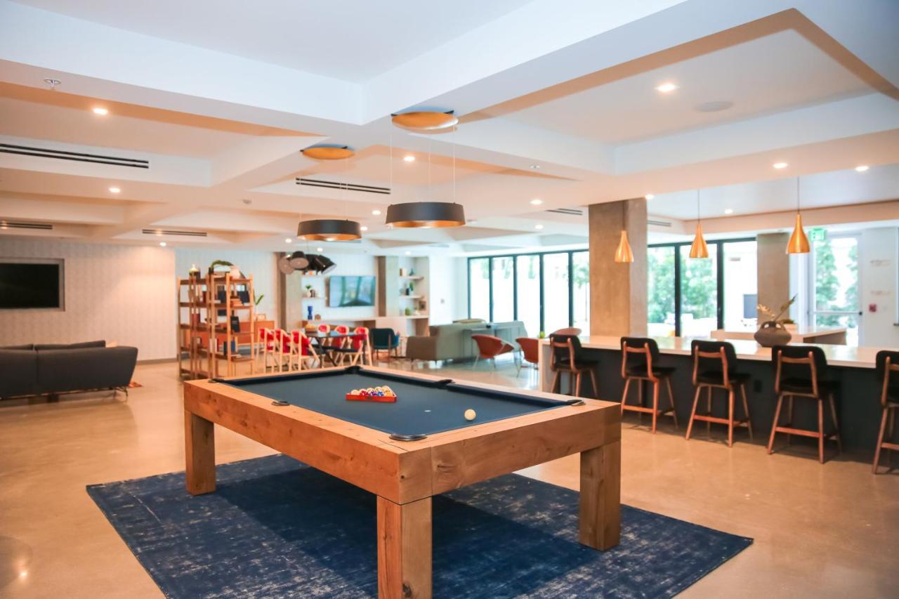 Fully Furnished Suites Near Little Tokyo Appart hôtel